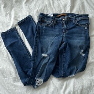 Mid/slightly low rise Joes jeans